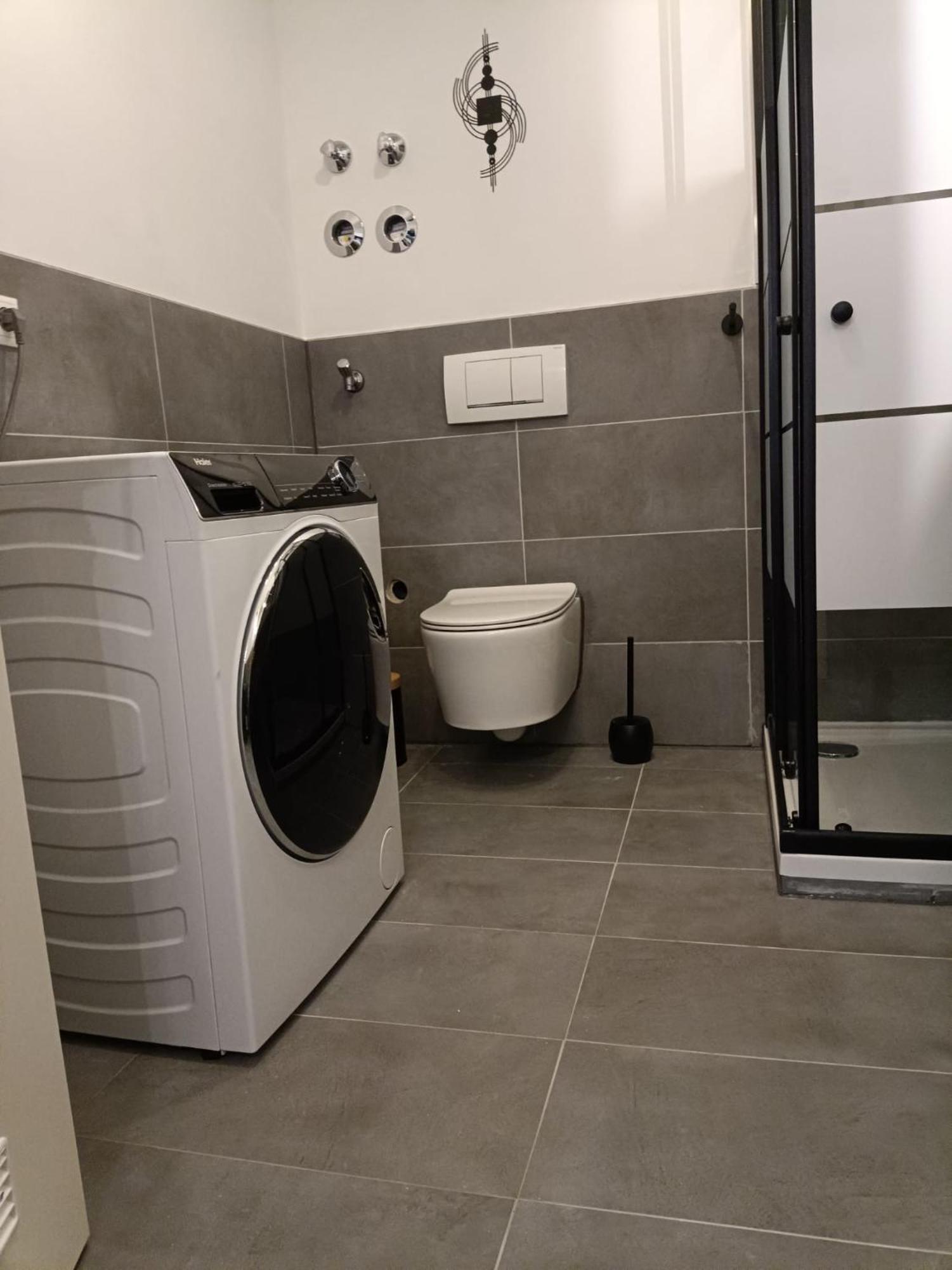 Ferienwohnung Enzian - Naehe Kapellplatz - Oeffentlicher Parkplatz - Aufzug Altötting Zewnętrze zdjęcie